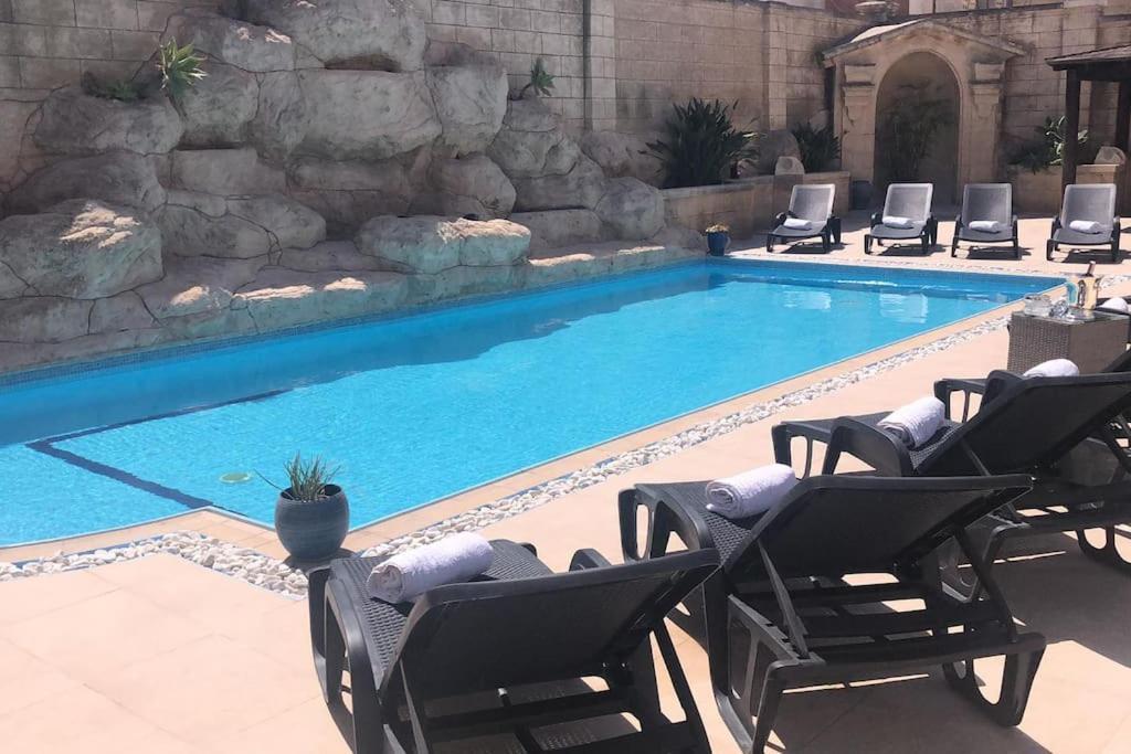 Velver Mansion, Malta - Luxury Villa With Pool Naxxar Kültér fotó